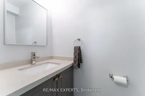 39 Softneedle Avenue Brampton ON L6R 1K4