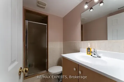 39 Softneedle Avenue Brampton ON L6R 1K4