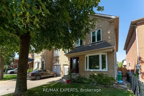 39 Softneedle Avenue Brampton ON L6R 1K4