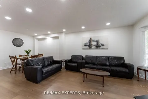 39 Softneedle Avenue Brampton ON L6R 1K4