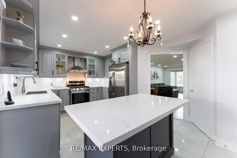 39 Softneedle Avenue Brampton ON L6R 1K4