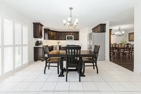 43 Heatherdale Drive Brampton ON L7A 2H4