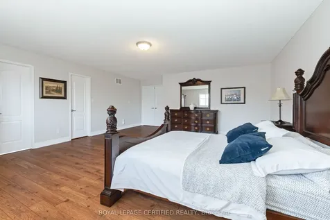 43 Heatherdale Drive Brampton ON L7A 2H4