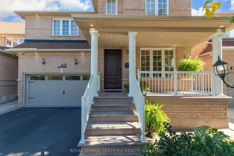 43 Heatherdale Drive Brampton ON L7A 2H4