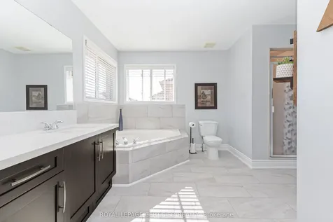 43 Heatherdale Drive Brampton ON L7A 2H4