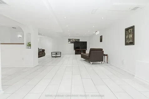 43 Heatherdale Drive Brampton ON L7A 2H4