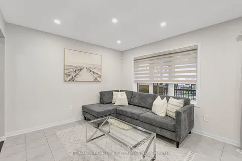 14 Crossbill Road Brampton ON L7A 3Z5