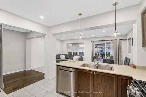 14 Crossbill Road Brampton ON L7A 3Z5