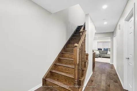 14 Crossbill Road Brampton ON L7A 3Z5