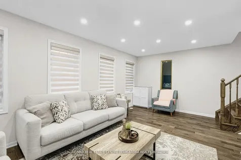 14 Crossbill Road Brampton ON L7A 3Z5