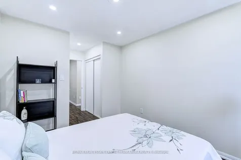 14 Crossbill Road Brampton ON L7A 3Z5