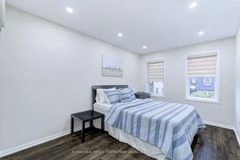 14 Crossbill Road Brampton ON L7A 3Z5