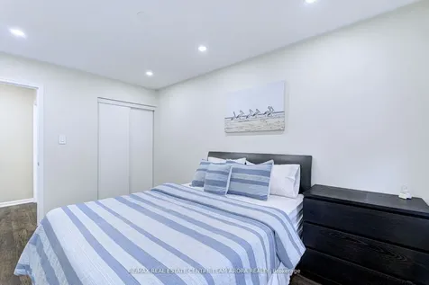 14 Crossbill Road Brampton ON L7A 3Z5