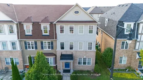 14 Crossbill Road Brampton ON L7A 3Z5