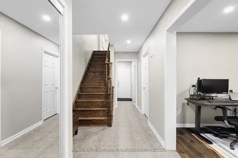 14 Crossbill Road Brampton ON L7A 3Z5