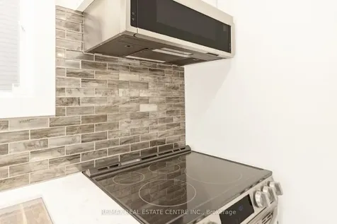 142 Ural Circle Brampton ON L6R 1H1