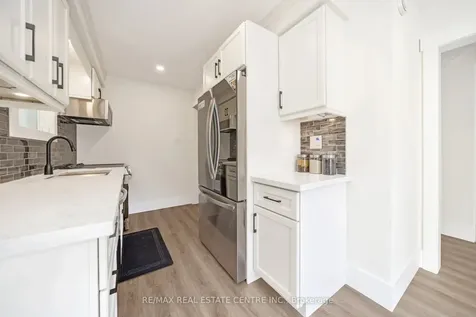 142 Ural Circle Brampton ON L6R 1H1