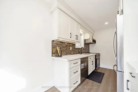 142 Ural Circle Brampton ON L6R 1H1