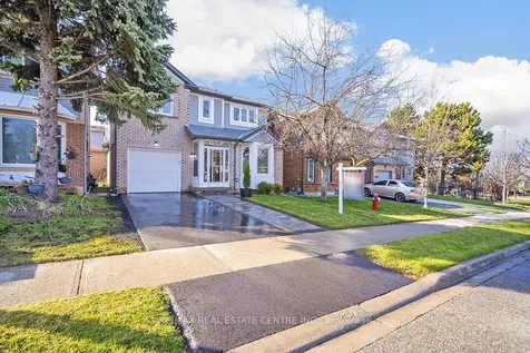 142 Ural Circle Brampton ON L6R 1H1