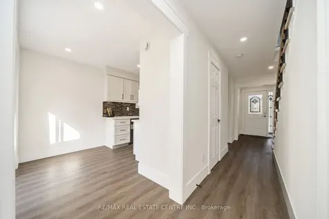 142 Ural Circle Brampton ON L6R 1H1