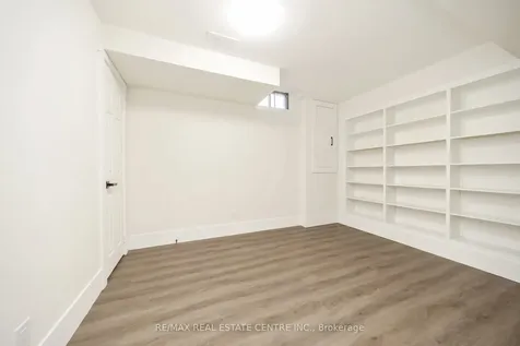 142 Ural Circle Brampton ON L6R 1H1