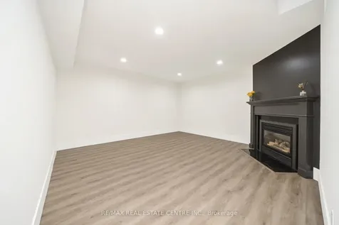 142 Ural Circle Brampton ON L6R 1H1