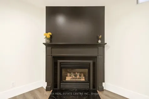 142 Ural Circle Brampton ON L6R 1H1