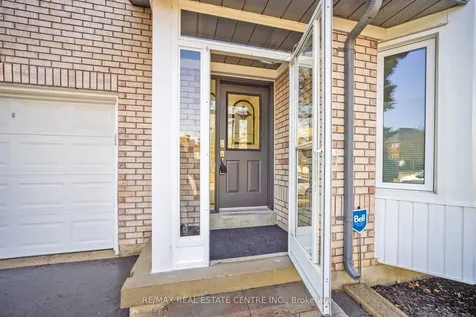 142 Ural Circle Brampton ON L6R 1H1