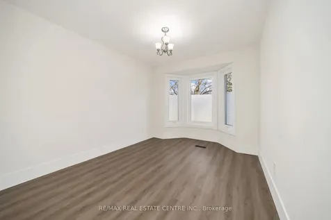 142 Ural Circle Brampton ON L6R 1H1