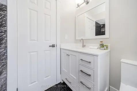 142 Ural Circle Brampton ON L6R 1H1