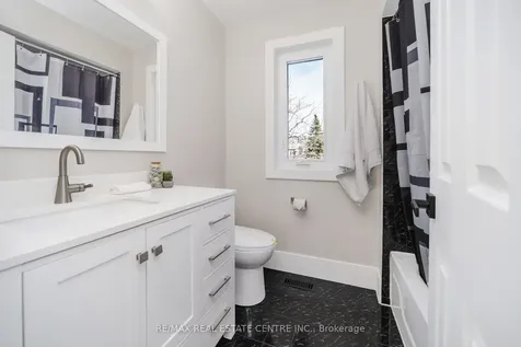 142 Ural Circle Brampton ON L6R 1H1