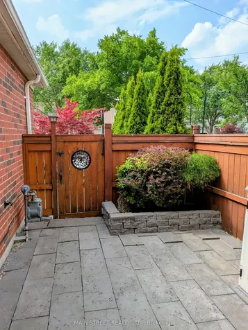 42 Bellchase Trail Brampton ON L6P 3K3