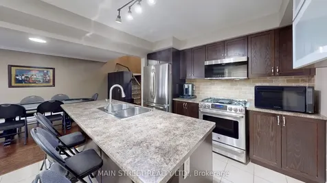 42 Bellchase Trail Brampton ON L6P 3K3