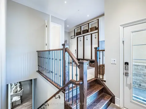 41 Burlwood Road Brampton ON L6P 4E8