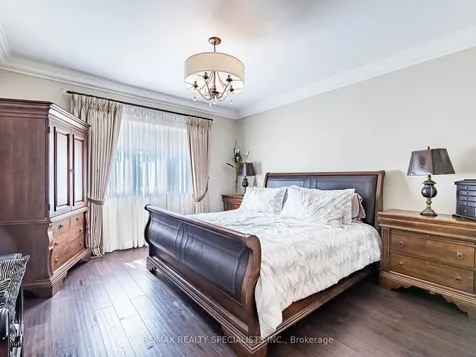 41 Burlwood Road Brampton ON L6P 4E8