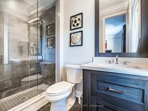 41 Burlwood Road Brampton ON L6P 4E8