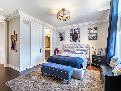 41 Burlwood Road Brampton ON L6P 4E8