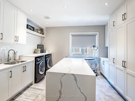 41 Burlwood Road Brampton ON L6P 4E8