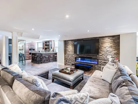 41 Burlwood Road Brampton ON L6P 4E8