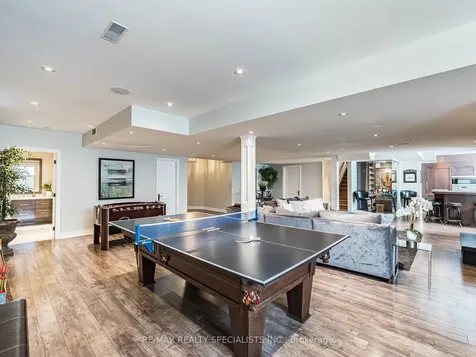 41 Burlwood Road Brampton ON L6P 4E8