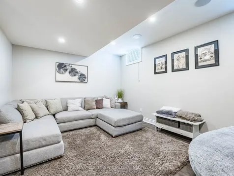 41 Burlwood Road Brampton ON L6P 4E8