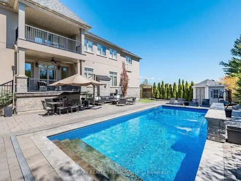 41 Burlwood Road Brampton ON L6P 4E8