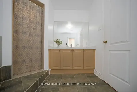 145 Albright Road Brampton ON L6X 0J1