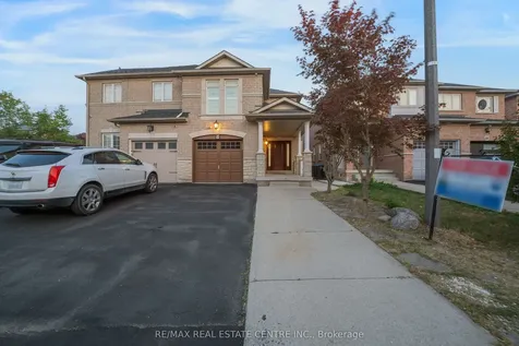 9 Amethyst Circle S Brampton ON L6P 0Z7