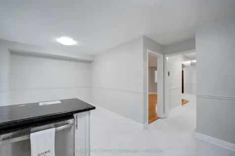 9 Amethyst Circle S Brampton ON L6P 0Z7