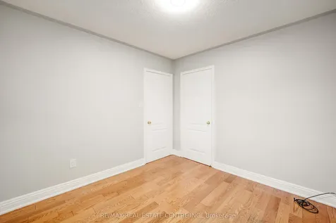 9 Amethyst Circle S Brampton ON L6P 0Z7