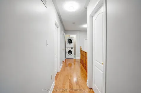 9 Amethyst Circle S Brampton ON L6P 0Z7