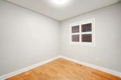 9 Amethyst Circle S Brampton ON L6P 0Z7