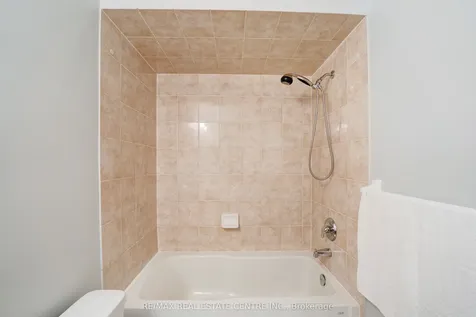 9 Amethyst Circle S Brampton ON L6P 0Z7