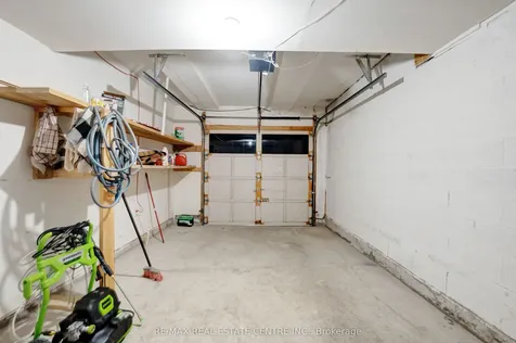 9 Amethyst Circle S Brampton ON L6P 0Z7